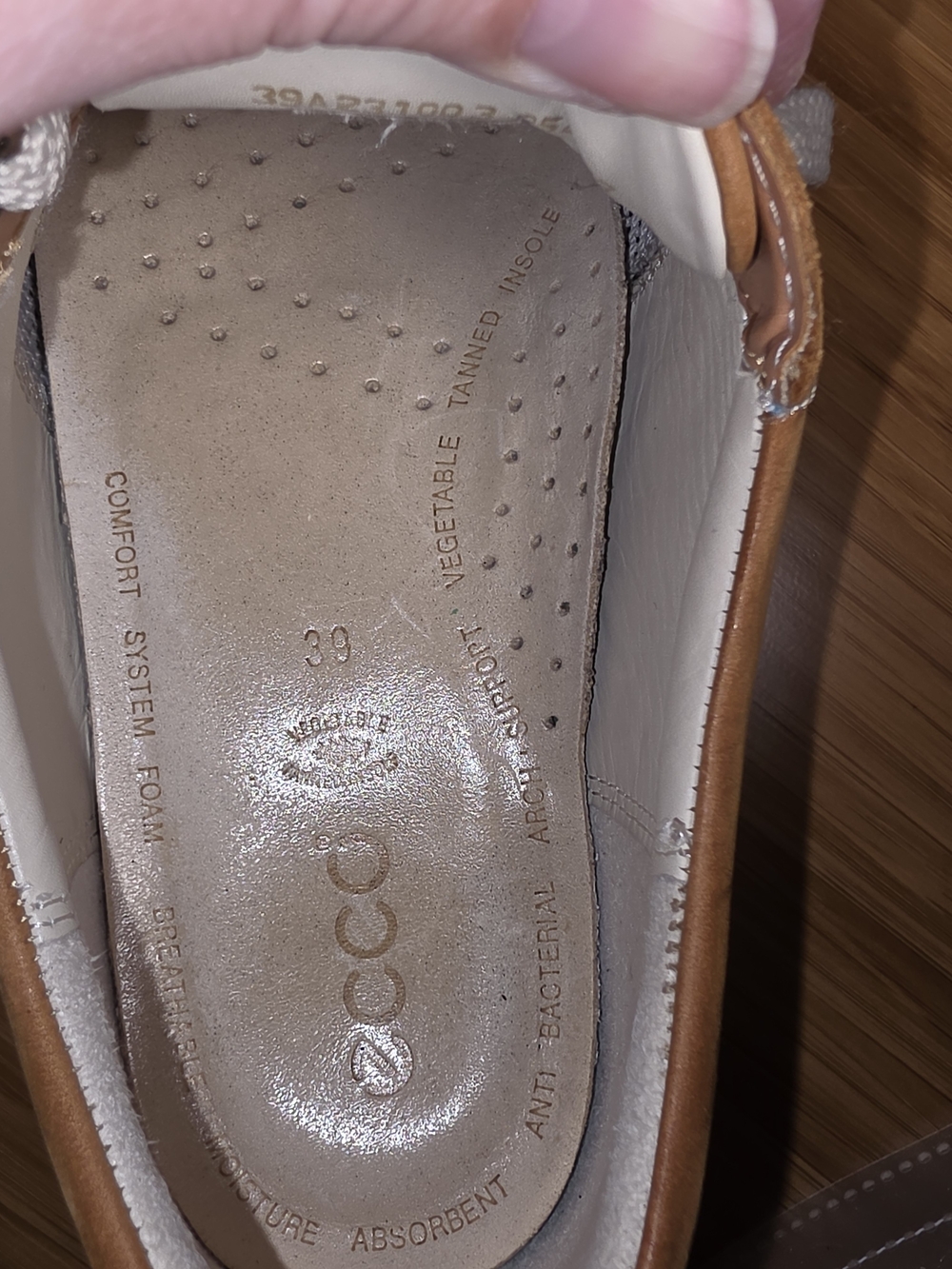Ecco Women's Tan Suede Lace-Up Sneakers with White Laces and Striped Tongue - Picture 11 of 16